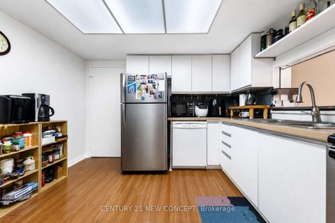 Photo 8 at 101 - 5765 Yonge Street, Newtonbrook East, Toronto