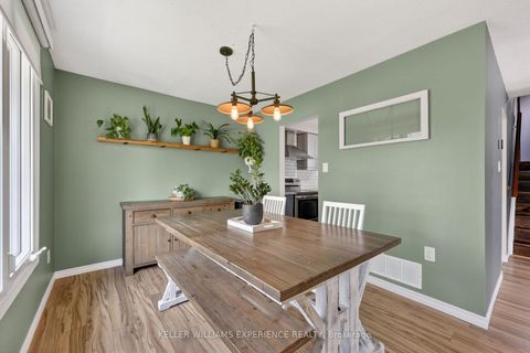 Photo 11 at 5 Atwood Court, Letitia Heights, Barrie