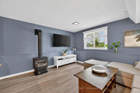 Photo 19 at 5 Atwood Court, Letitia Heights, Barrie