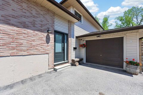 Photo 31 at 5 Atwood Court, Letitia Heights, Barrie