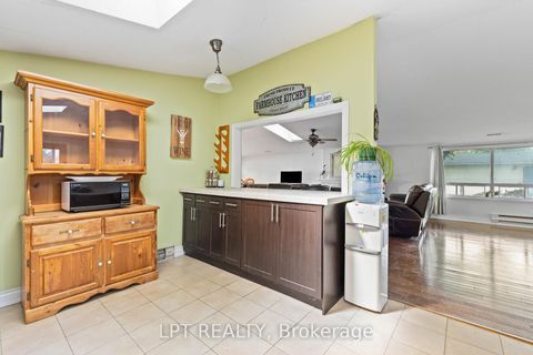 Photo 9 at 66 Blue Heron Drive, Virginia, Georgina