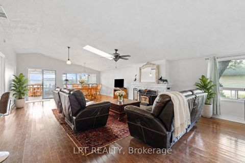 Photo 10 at 66 Blue Heron Drive, Virginia, Georgina