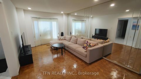 Photo 4 at 112 Trafalgar Square, Uplands, Vaughan
