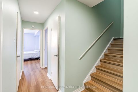 Photo 14 at 402 - 4060 Lawrence Avenue E, West Hill, Toronto