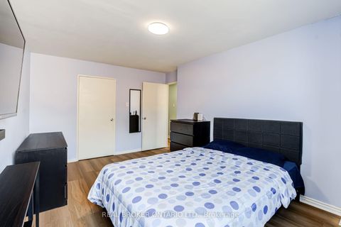 Photo 16 at 402 - 4060 Lawrence Avenue E, West Hill, Toronto