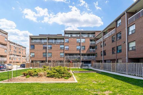 Photo 23 at 402 - 4060 Lawrence Avenue E, West Hill, Toronto