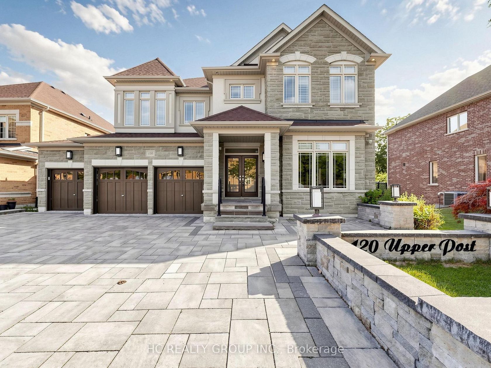 120 Upper Post Road, Patterson, Vaughan photo number 2
