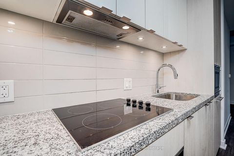 Photo 13 at 702 - 115 Blue Jays Way, Waterfront Communities C1, Toronto