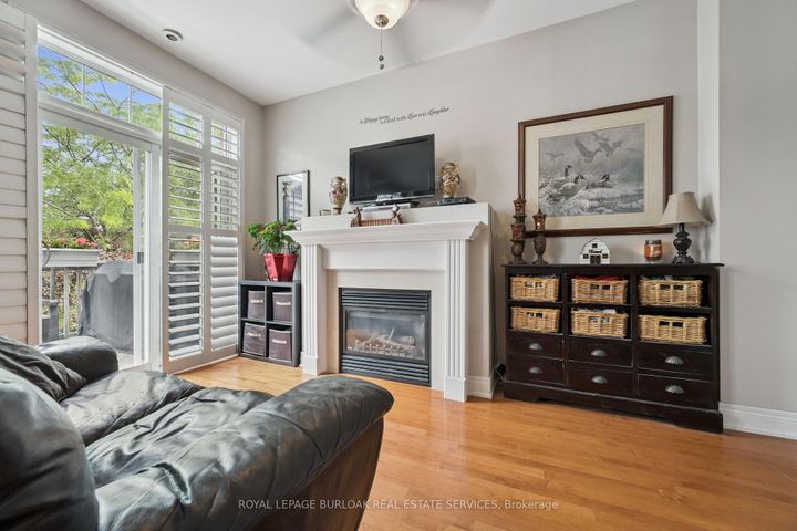 Photo 11 at 1983 Rackus Crescent, Clarkson, Mississauga