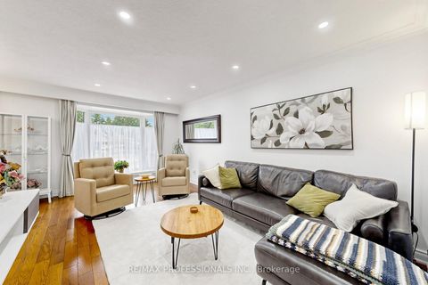Photo 1 at 17 Barwell Crescent, Kipling, Toronto