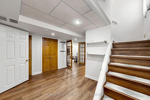 Photo 17 at 17 Barwell Crescent, Kipling, Toronto