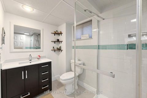 Photo 21 at 17 Barwell Crescent, Kipling, Toronto