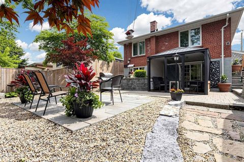 Photo 23 at 17 Barwell Crescent, Kipling, Toronto