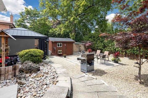 Photo 27 at 17 Barwell Crescent, Kipling, Toronto