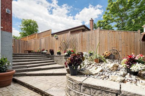 Photo 29 at 17 Barwell Crescent, Kipling, Toronto