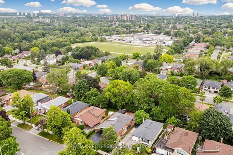 Photo 35 at 17 Barwell Crescent, Kipling, Toronto