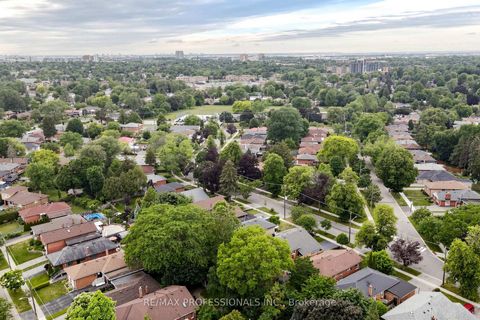 Photo 36 at 17 Barwell Crescent, Kipling, Toronto