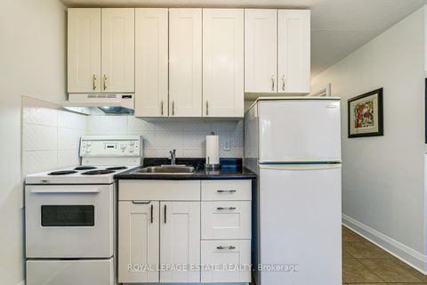 Photo 6 at 309 - 123 Woodbine Avenue, The Beaches, Toronto