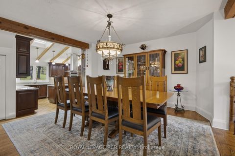 Photo 11 at 16365 Bathurst Street, Summerhill Estates, Newmarket
