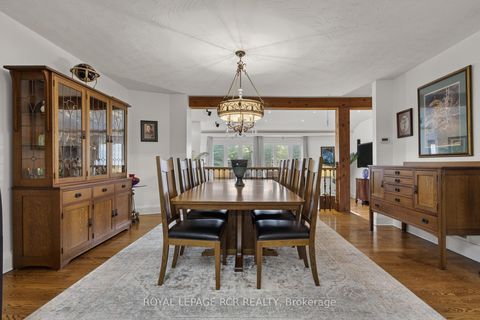 Photo 14 at 16365 Bathurst Street, Summerhill Estates, Newmarket