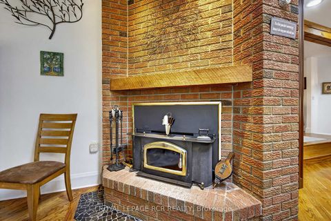 Photo 22 at 16365 Bathurst Street, Summerhill Estates, Newmarket