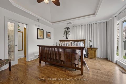 Photo 25 at 16365 Bathurst Street, Summerhill Estates, Newmarket