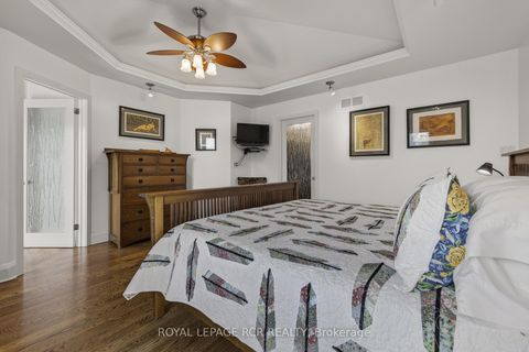Photo 26 at 16365 Bathurst Street, Summerhill Estates, Newmarket