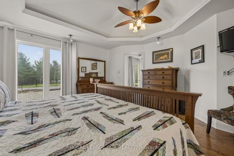 Photo 27 at 16365 Bathurst Street, Summerhill Estates, Newmarket
