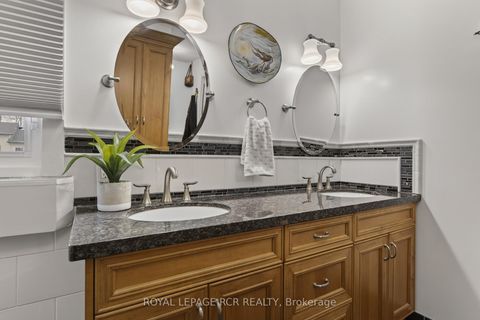 Photo 28 at 16365 Bathurst Street, Summerhill Estates, Newmarket
