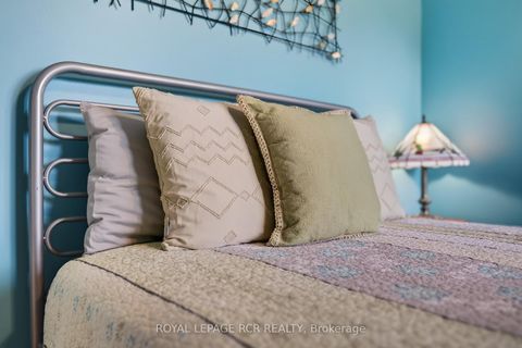 Photo 32 at 16365 Bathurst Street, Summerhill Estates, Newmarket