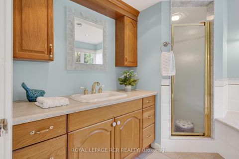 Photo 33 at 16365 Bathurst Street, Summerhill Estates, Newmarket