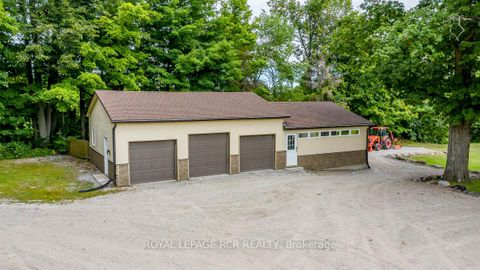 Photo 40 at 16365 Bathurst Street, Summerhill Estates, Newmarket