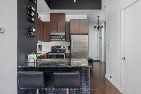 Photo 2 at 705 - 20 Bruyeres Mews, Niagara, Toronto