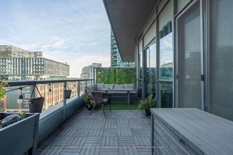 Photo 7 at 705 - 20 Bruyeres Mews, Niagara, Toronto