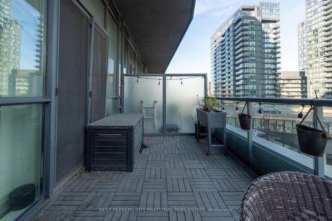 Photo 8 at 705 - 20 Bruyeres Mews, Niagara, Toronto