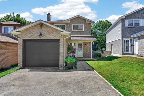 Photo 0 at 26 Fox Run, Letitia Heights, Barrie