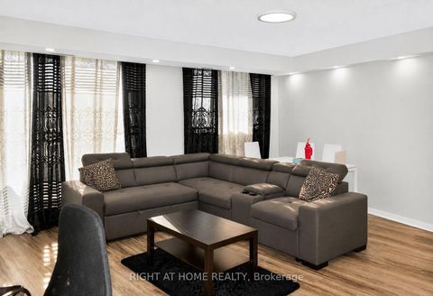 Photo 3 at 1501 - 757 Victoria Park Avenue, Oakridge, Toronto