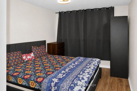 Photo 14 at 1501 - 757 Victoria Park Avenue, Oakridge, Toronto