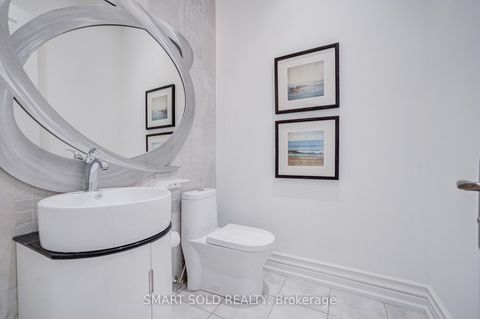 Photo 10 at 201 Burnhamthorpe Road, City Centre West, Toronto