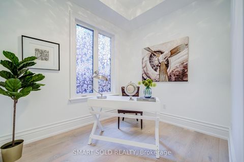 Photo 11 at 201 Burnhamthorpe Road, City Centre West, Toronto