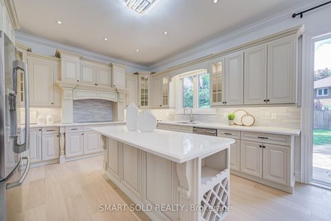 Photo 13 at 201 Burnhamthorpe Road, City Centre West, Toronto