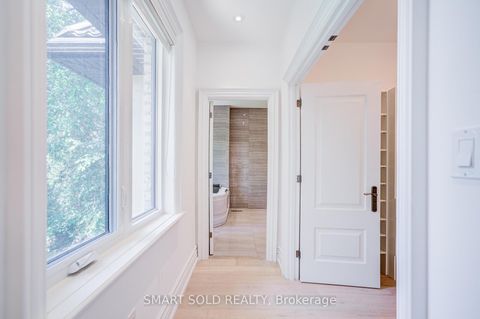 Photo 28 at 201 Burnhamthorpe Road, City Centre West, Toronto