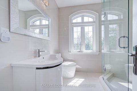 Photo 33 at 201 Burnhamthorpe Road, City Centre West, Toronto