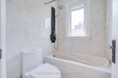 Photo 38 at 201 Burnhamthorpe Road, City Centre West, Toronto