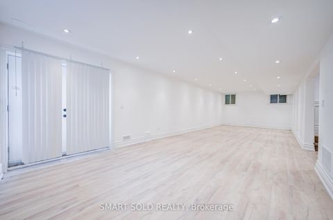 Photo 43 at 201 Burnhamthorpe Road, City Centre West, Toronto