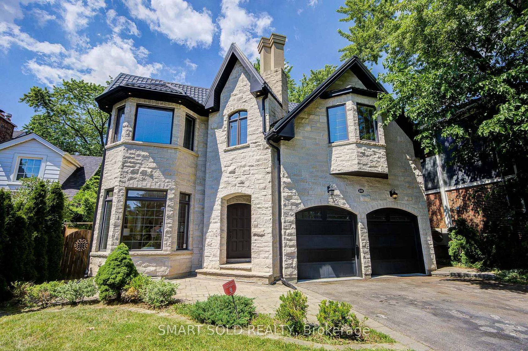 201 Burnhamthorpe Road, City Centre West, Toronto 