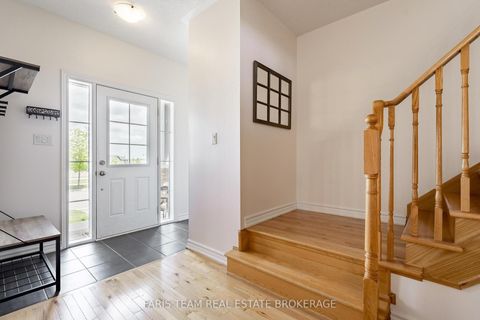 Photo 3 at 1110 Wharram Way, Lefroy, Innisfil