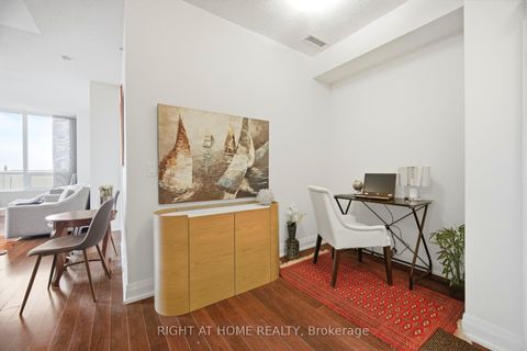 Photo 8 at 612 - 85 North Park Road, Beverley Glen, Vaughan