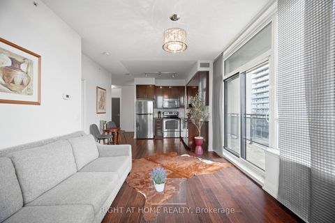 Photo 11 at 612 - 85 North Park Road, Beverley Glen, Vaughan