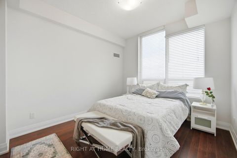 Photo 18 at 612 - 85 North Park Road, Beverley Glen, Vaughan